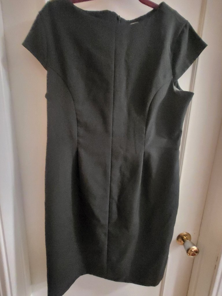 H&M Black Cap Sleeve Sheath Dress - Business Professional - Size Large